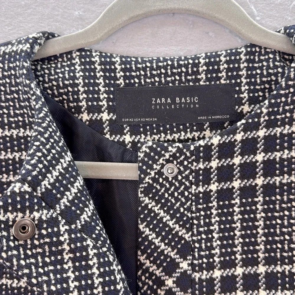 Zara women’s Cropped Checkered Blazer plaid Collarless Jacket 7/8 sleeves SZ XS